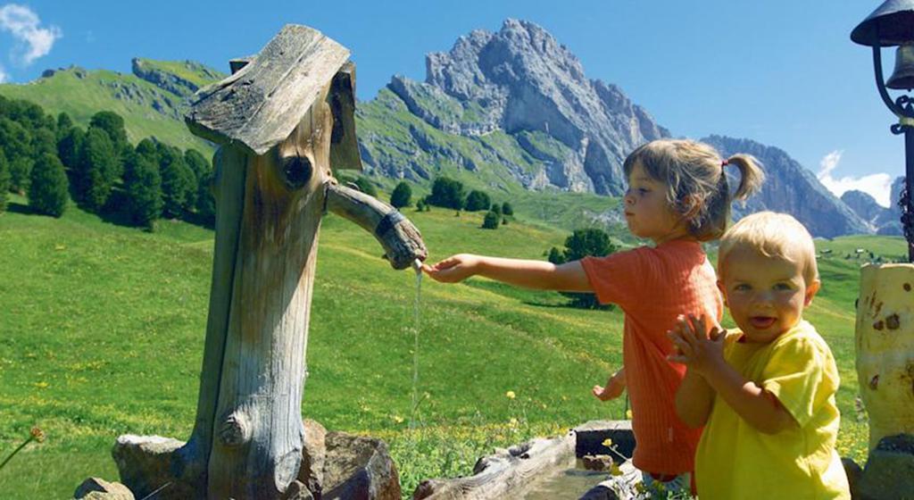 Hotel Meisules Selva di Val Gardena Exterior foto